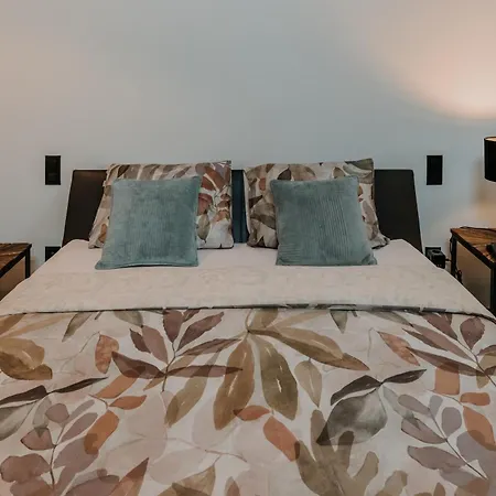 Queen's Avenue * Spa