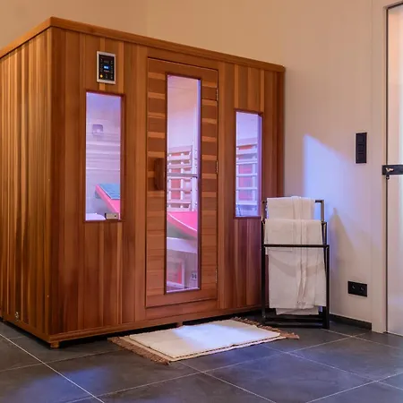 Queen's Avenue * Spa