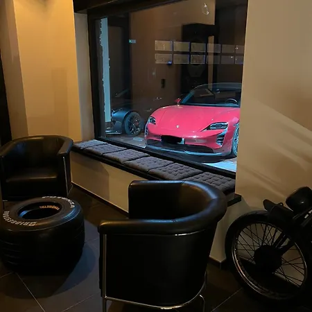 Queen's Avenue * Spa